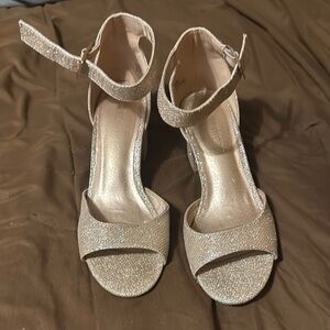 Elegant Gold Women's Sandals